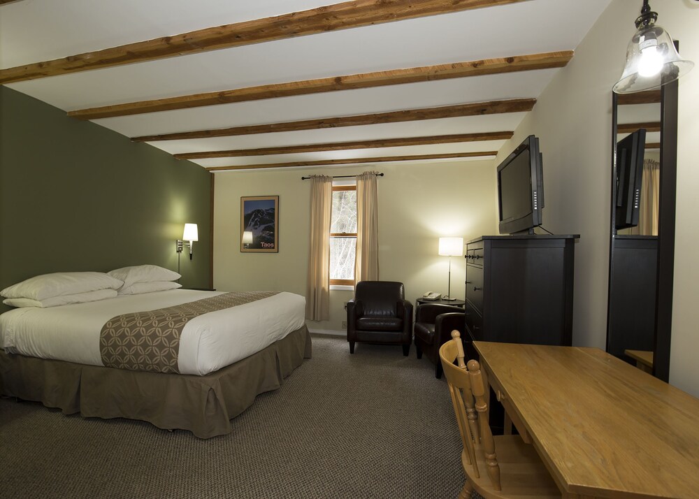 Columbine Inn & Conference Center - photo 17