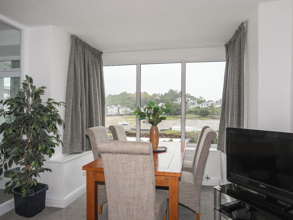 Ivy Cottage — 4-Star Luxury Hotel in Porthmadog, United Kingdom