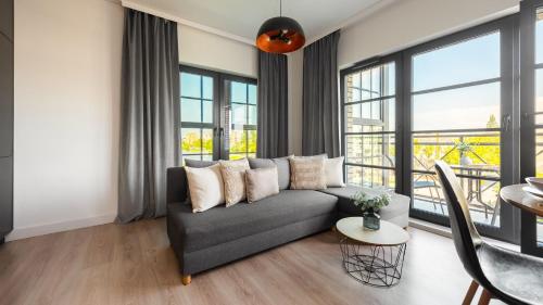 Flatbook Riverside Loft Gdańsk Apartments with Parking — 4-Star Luxury Hotel in Gdansk, Poland
