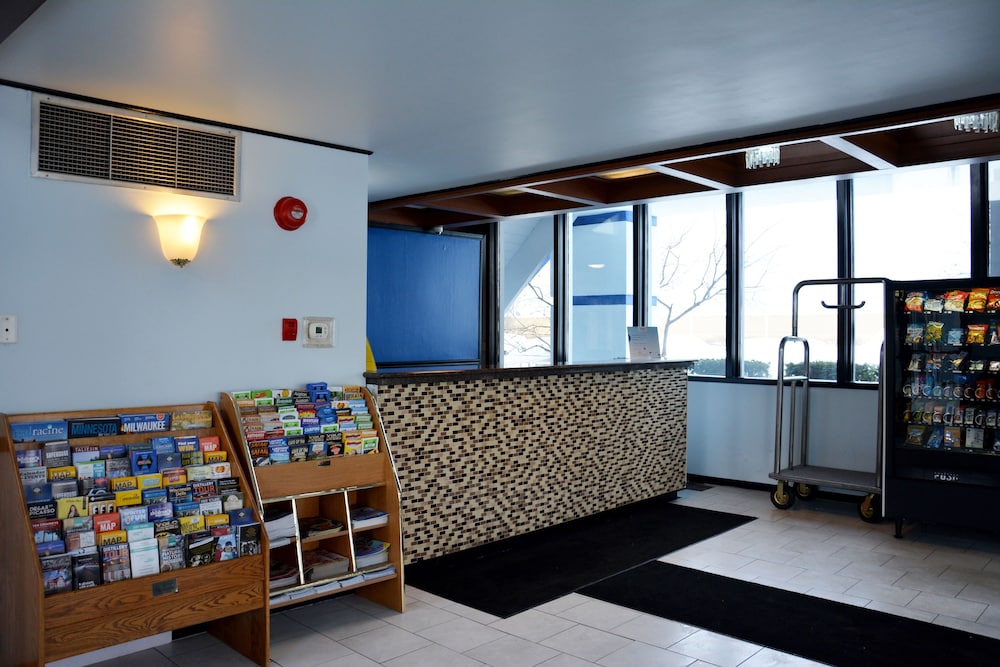 Travelodge by Wyndham Milwaukee in Milwaukee, United States