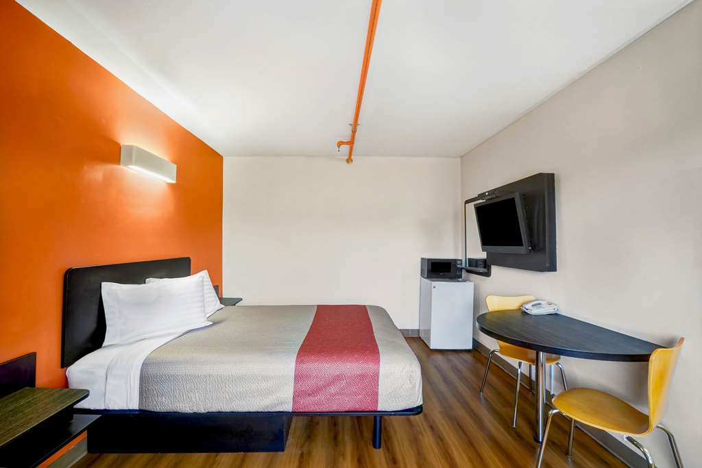 Motel6 Ilion NY - photo 12