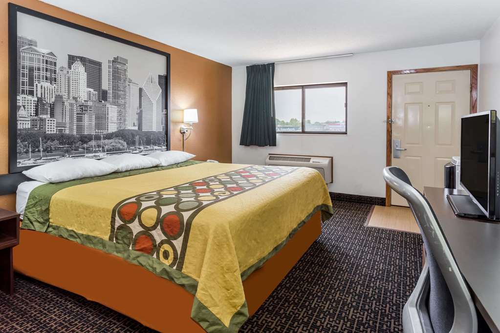 Super 8 by Wyndham Dixon - photo 10