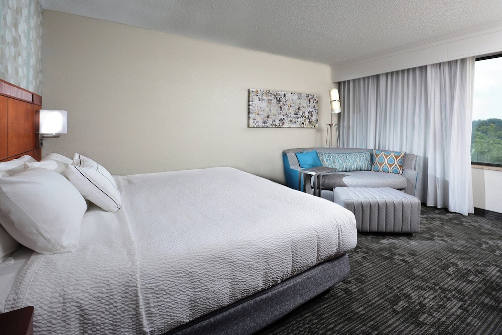 Courtyard by Marriott Danville - photo 13