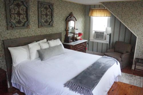 The Frogtown Inn - photo 29
