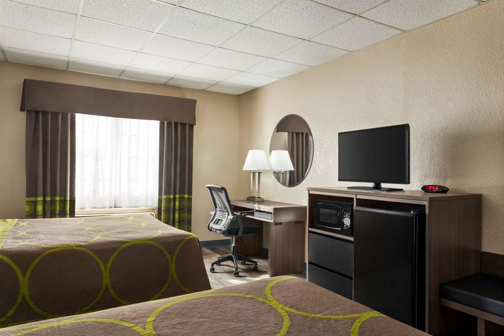Super 8 by Wyndham Gainesville TX - photo 18