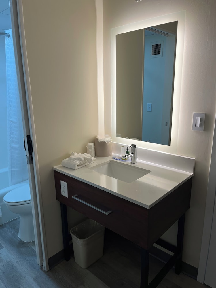 The Hudson Inn - photo 12
