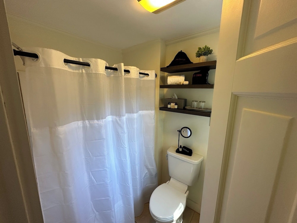 Inn at Perkins Cove - photo 80