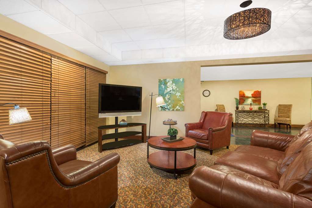 Baymont by Wyndham Fayetteville - photo 2