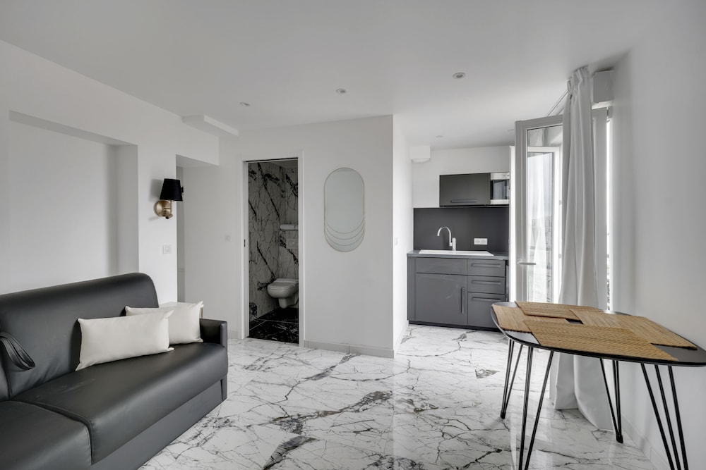 Le Bellevue - last minute hotel in Paris