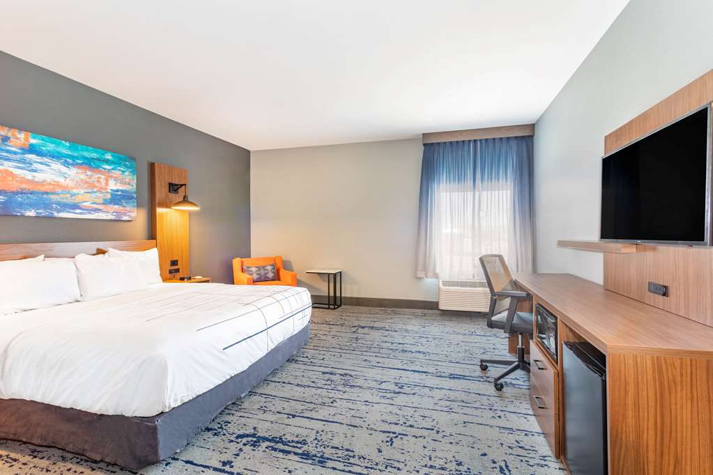 La Quinta Inn & Suites by Wyndham Limon - photo 19