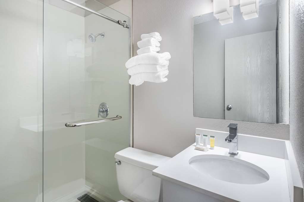 Days Inn by Wyndham Sioux Falls Airport - photo 32