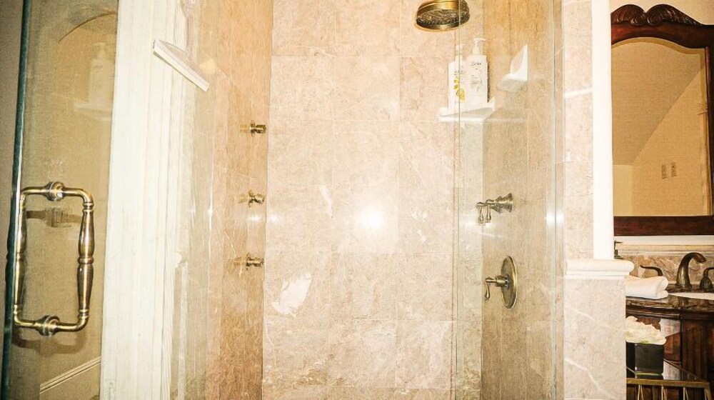 River Rd. Mansion - photo 21