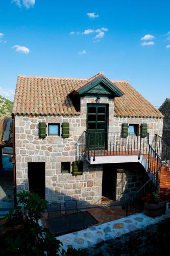 Stone House Marasovic — 4-Star Luxury Hotel in Starigrad, Croatia