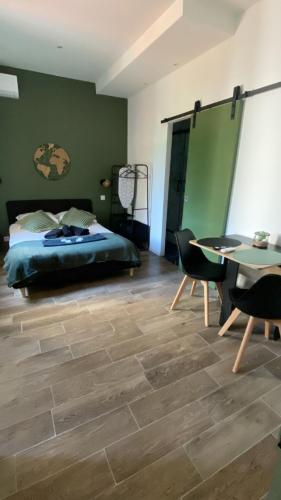 Studio Californie Beach - carbon neutral hotel in Nice