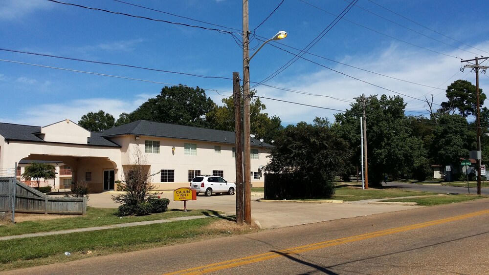 Cajun Inn - photo 17