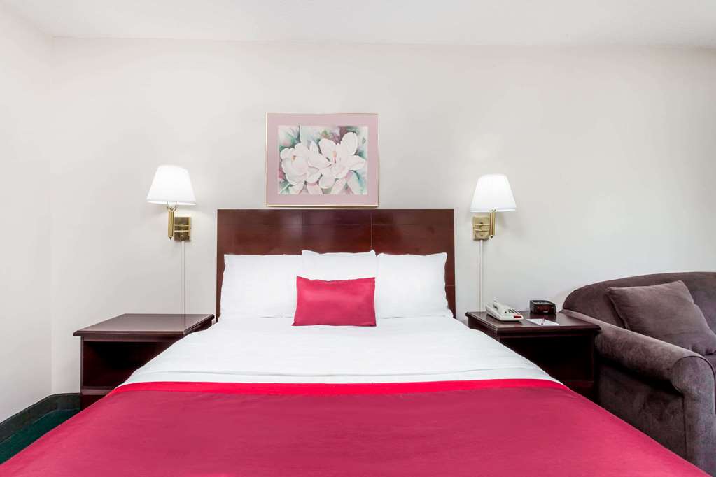 Ramada by Wyndham Tell City - photo 19