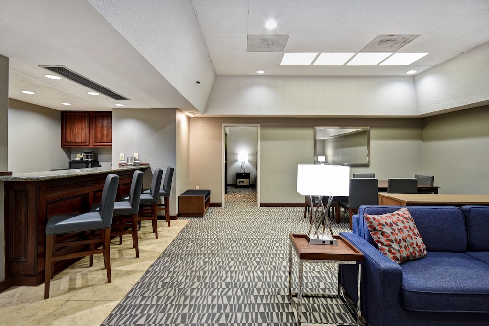 DoubleTree By Hilton Hotel Augusta - photo 28