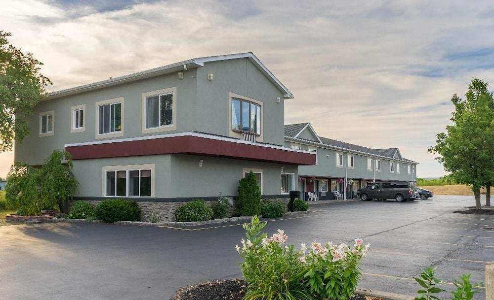 Relax Inn Batavia - photo 3