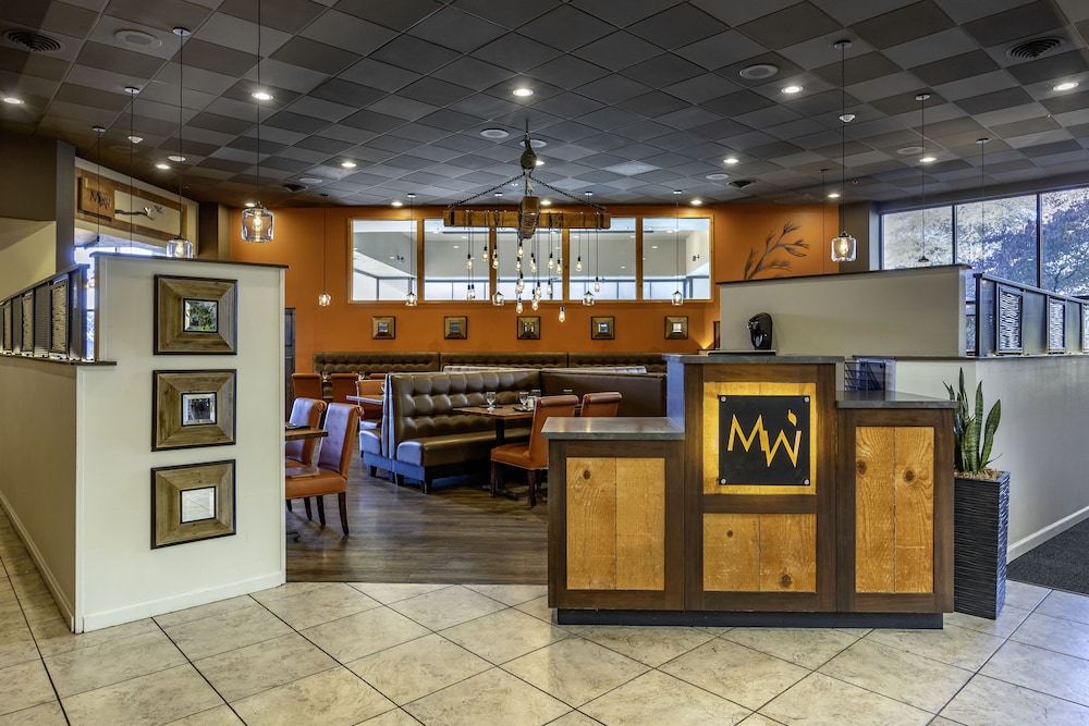 Seaport Inn and Suites - photo 21