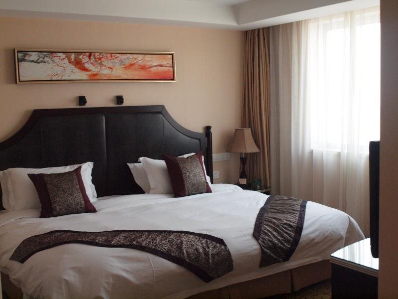 Qingdao Grand Hoya Hotel — 4-Star Luxury Hotel in Qingdao, People's Republic of China