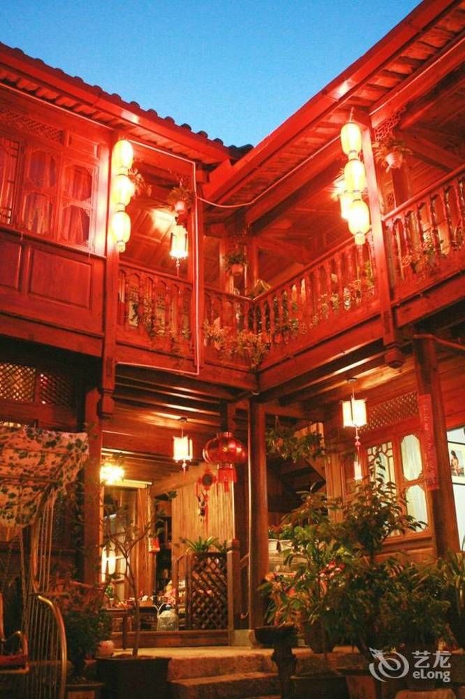 Lijiang Stories From Afar Inn Hanshe — 4-Star Luxury Hotel in Lijiang, People's Republic of China
