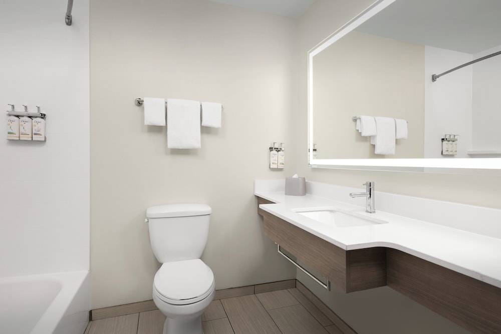 Holiday Inn Express Hotel & Suites Greensboro Airport Area by IHG - photo 23