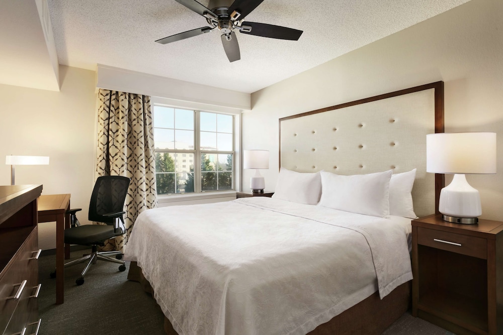 Homewood Suites by Hilton Kansas City Airport - photo 3