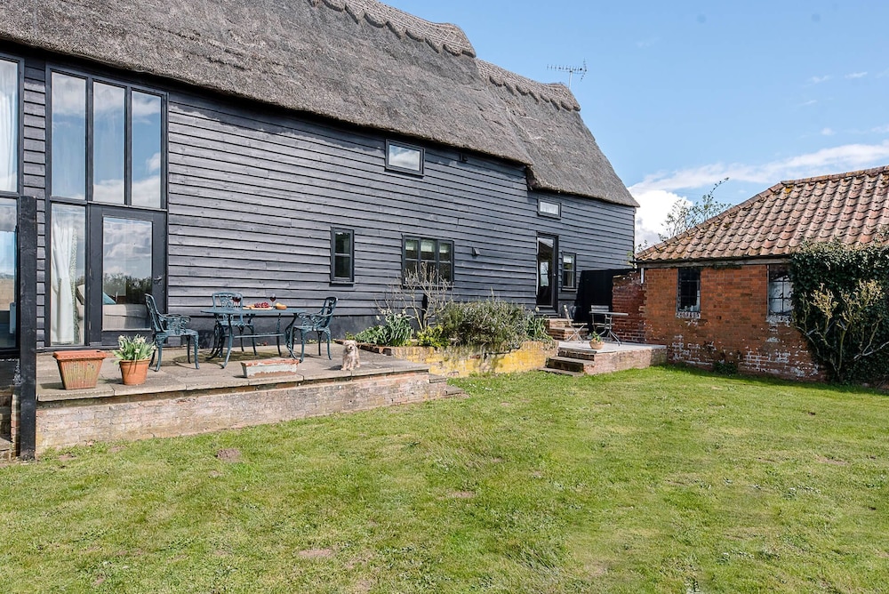Granary Cottage Valley Farm Snape — 4-Star Luxury Hotel in Saxmundham, United Kingdom