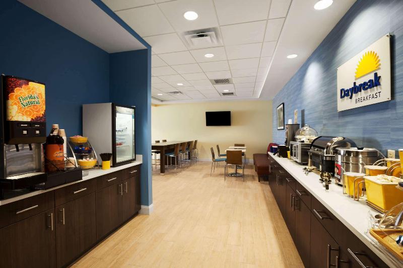 Sleep Inn & Suites Altoona North - photo 35