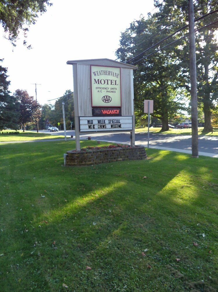 The Weathervane Motel - photo 22
