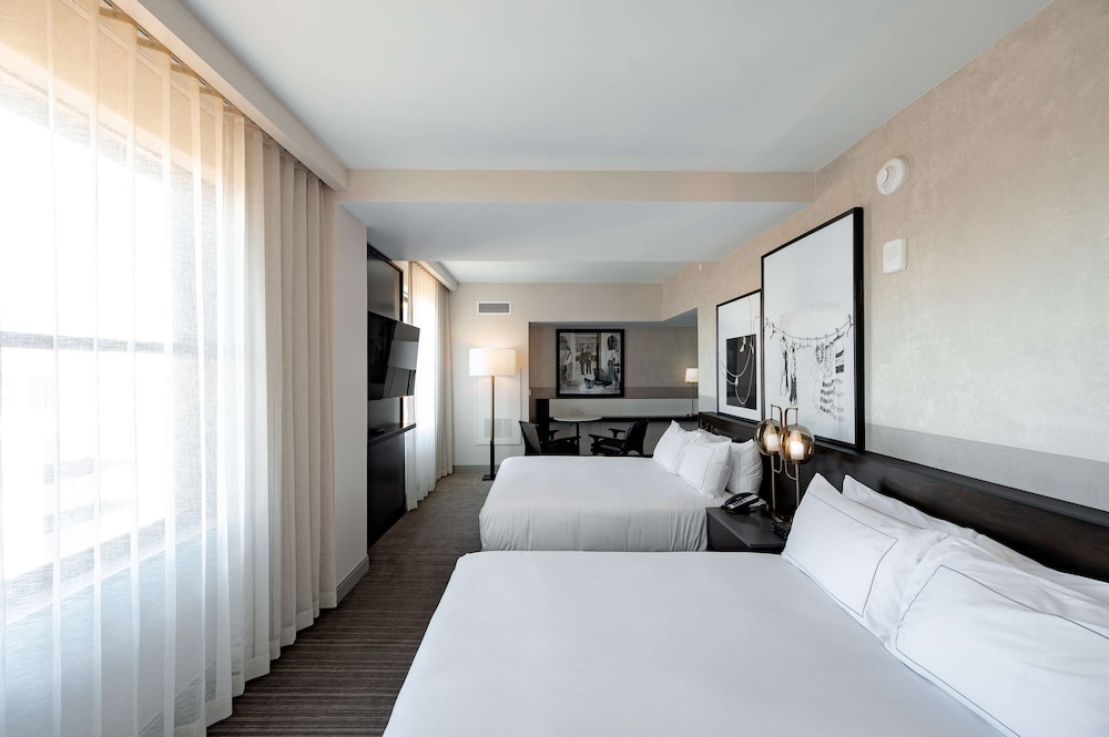 Hotel Fort Des Moines Curio Collection by Hilton - photo 37