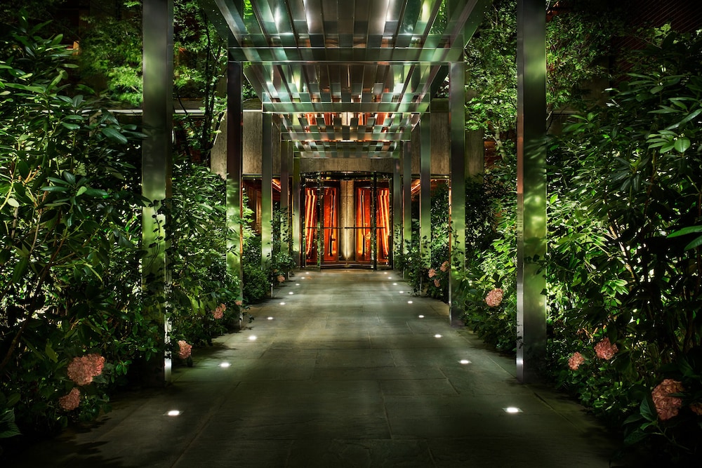 PUBLIC an Ian Schrager hotel - photo 48