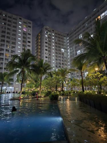 Larsie's Place — 4-Star Luxury Hotel in Manila, Philippines