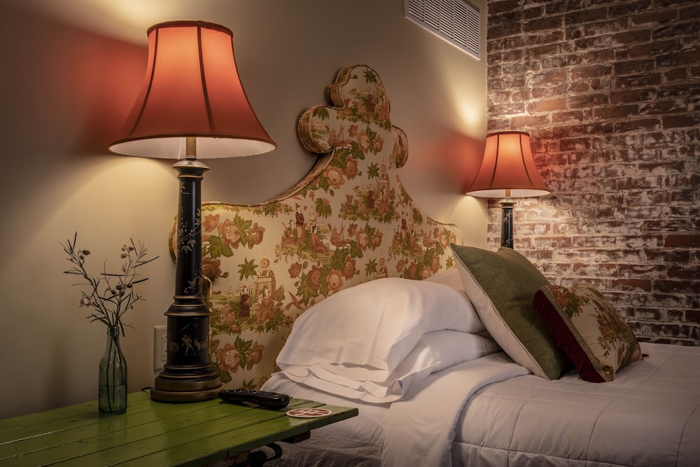Hotel Broad Ripple - photo 12