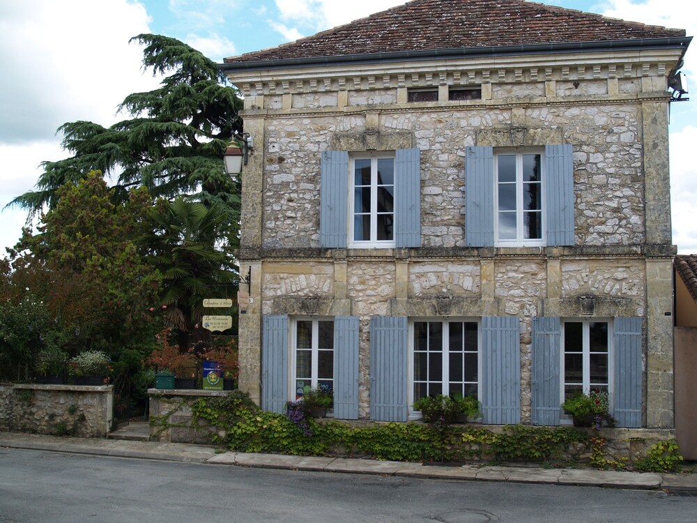 Les Hortensias - last minute hotel in Unknown City