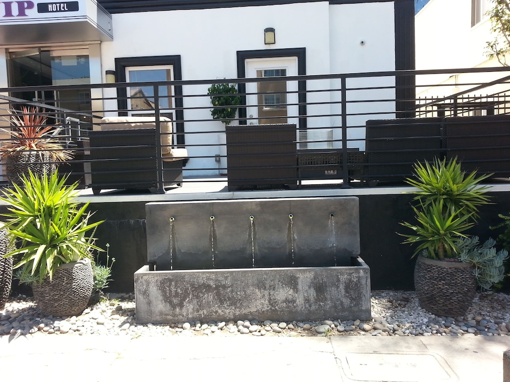 Hollywood VIP Hotel - photo 21