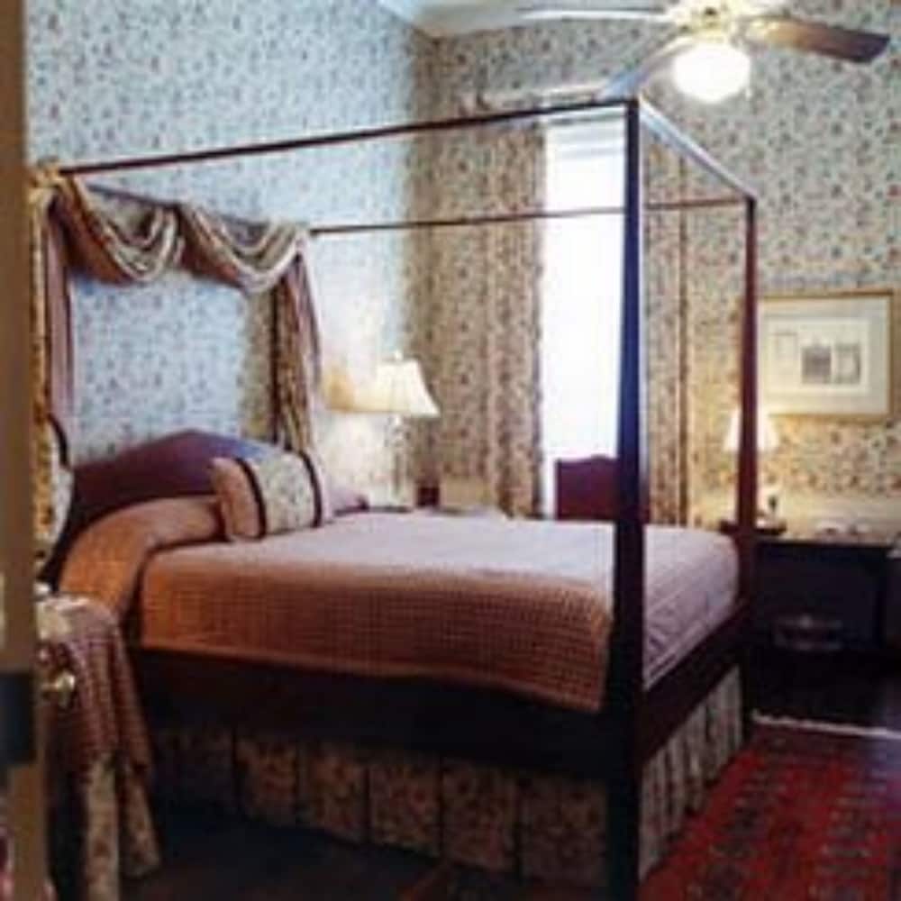 1842 Inn - photo 14