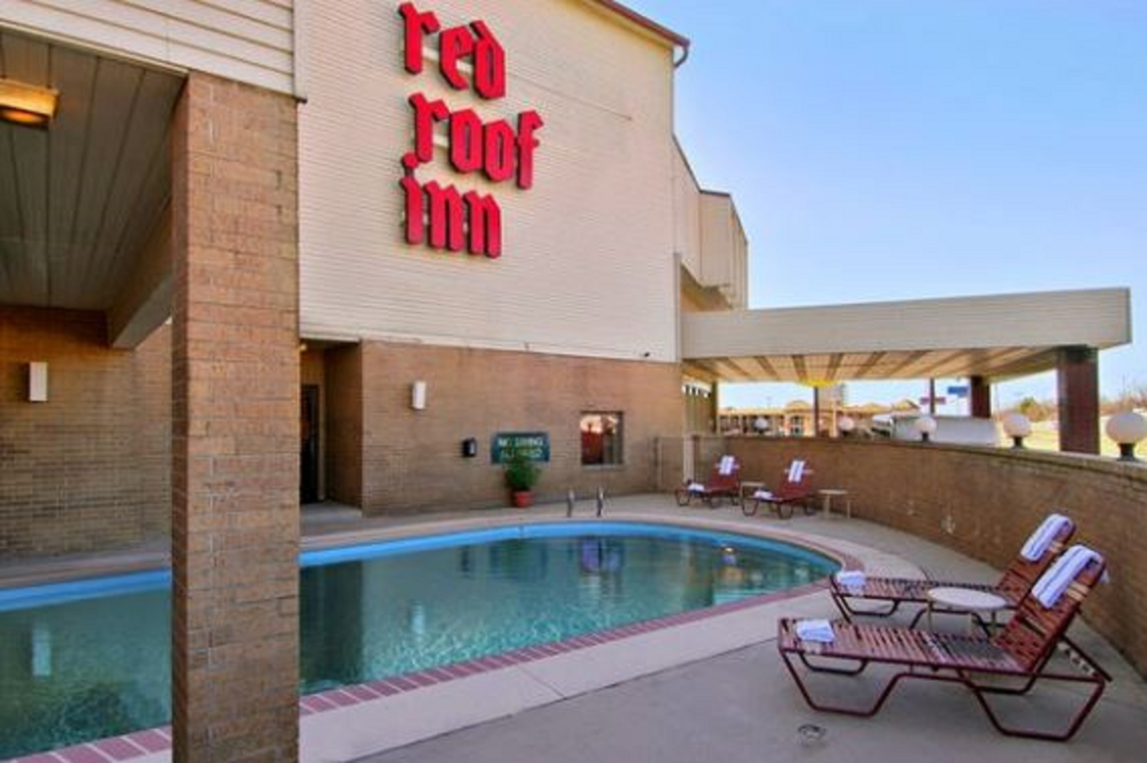 Red Roof Inn Tulsa - photo 8