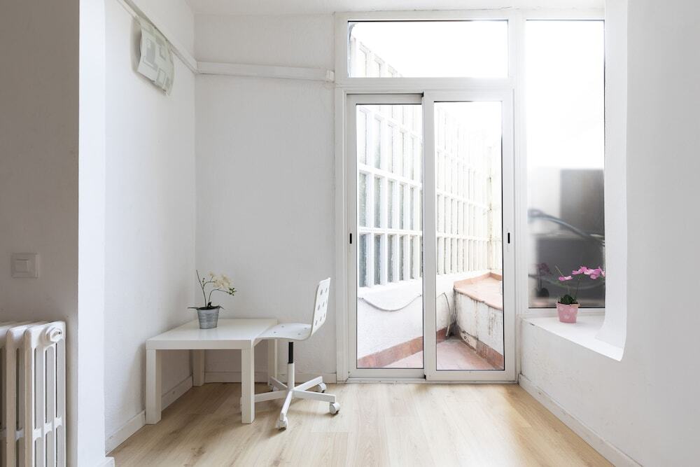 AB Saint Joseph Apartment — 4-Star Luxury Hotel in Barcelona, Spain