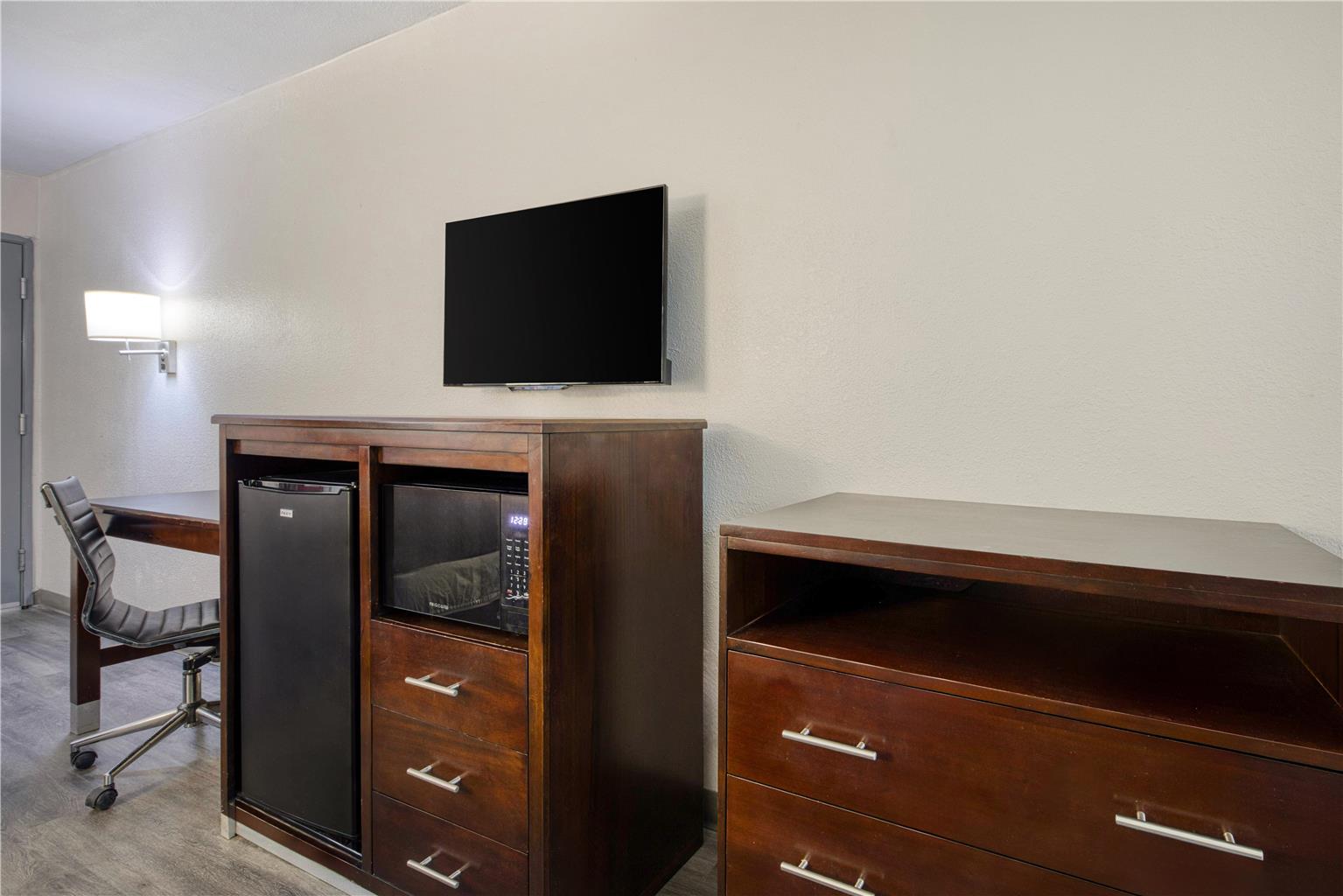 SureStay Hotel by Best Western Terrell - photo 20