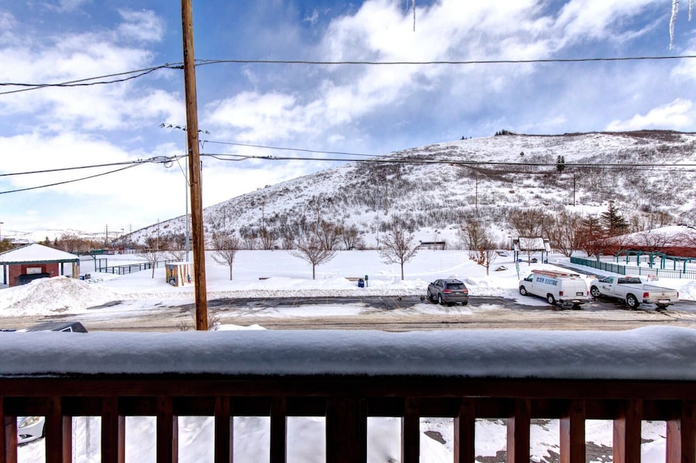 KBM Resorts Walk to Lifts and Main St Rent 1416 and 1418 Townhomes together Pri Hot tub PPS 1418 - photo 23