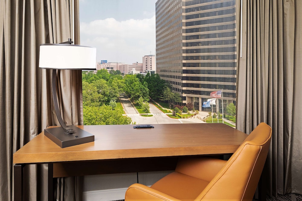 DoubleTree by Hilton Tulsa Warren Place - photo 33