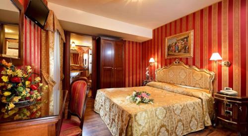 Zulian P & Q & U - last minute hotel in Venice