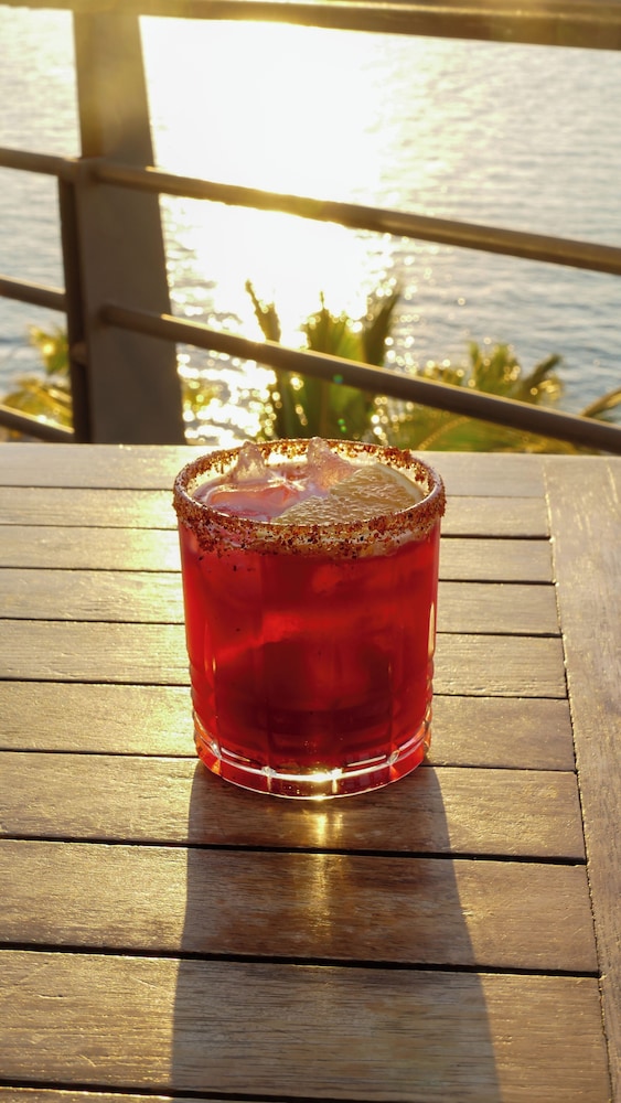 Seven Crown La Paz Malecon