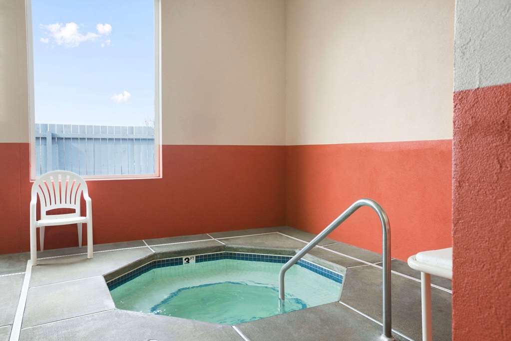 Super 8 by Wyndham Bellingham Airport Ferndale - photo 5