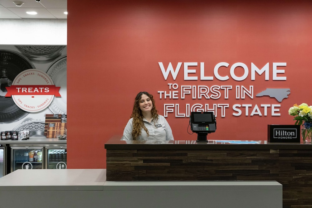 Hampton Inn Black Mountain - photo 2