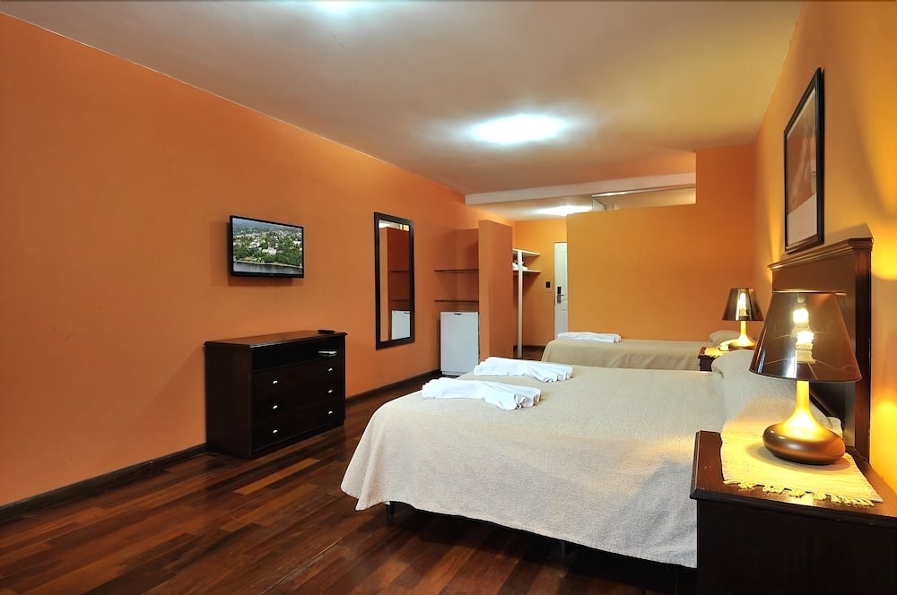 Hotel El Cid — hotel in Villa Carlos Paz