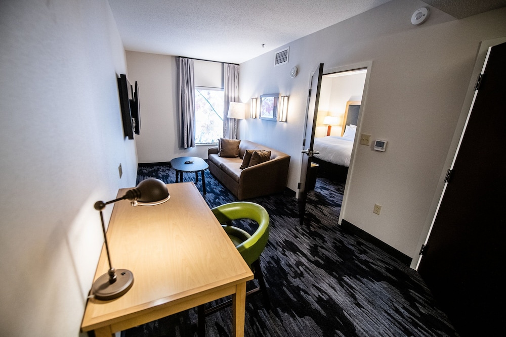 Fairfield Inn & Suites by Marriott Washington Casino Area - photo 32