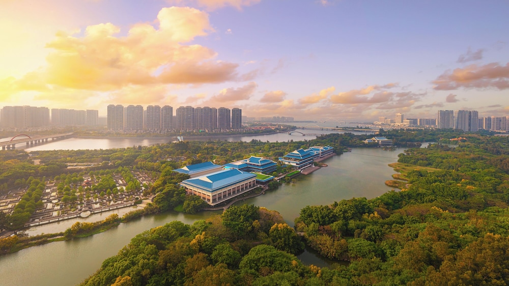 Xiamen Aqua Resort — 4-Star Luxury Hotel in Xiamen, People's Republic of China