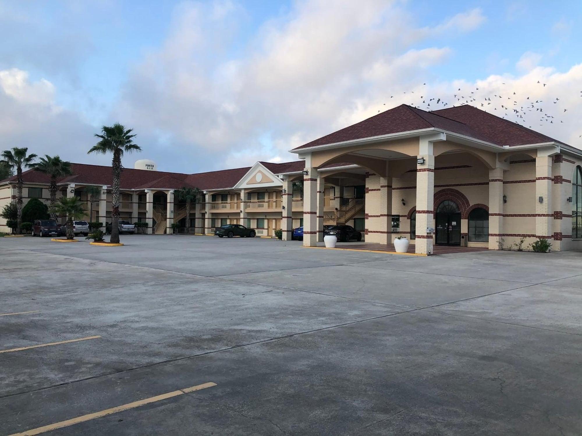 Executive Inn And Suites — Porter — photo 2
